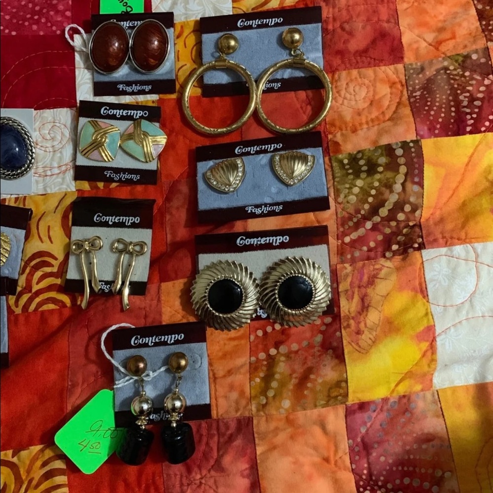 18 pairs Contemp Fashion Earrings